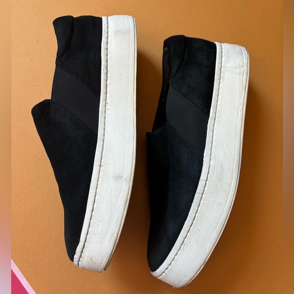 Vince Warren Sneaker in Black Suede - size 10 - Picture 9 of 9